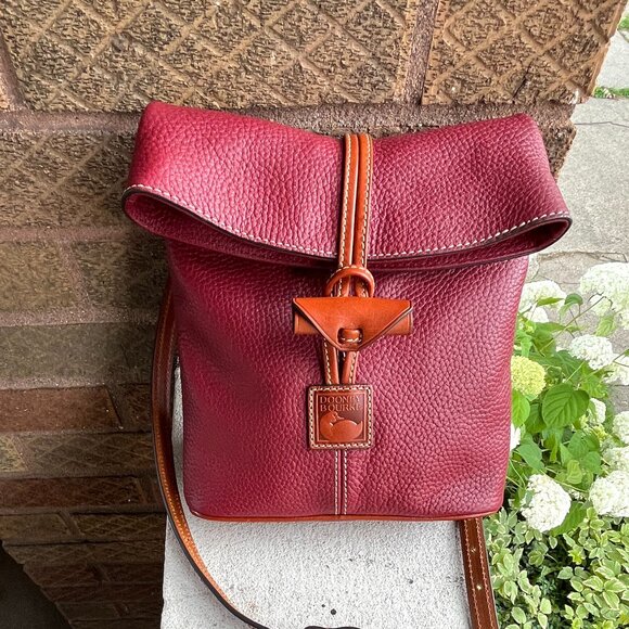 DOONEY & BOURKE Toggle Pebbled Small Bordeaux Merlot Shoulder Crossbody Bag - Picture 1 of 11